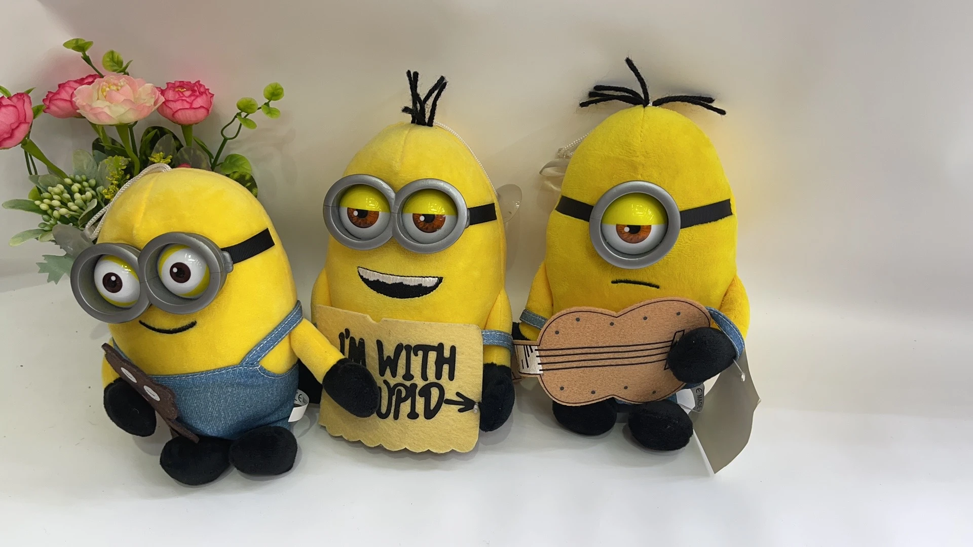Peluche minions 19cm - Imagen 2